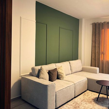 Enol Plazza Apartment Tiranë Luaran gambar