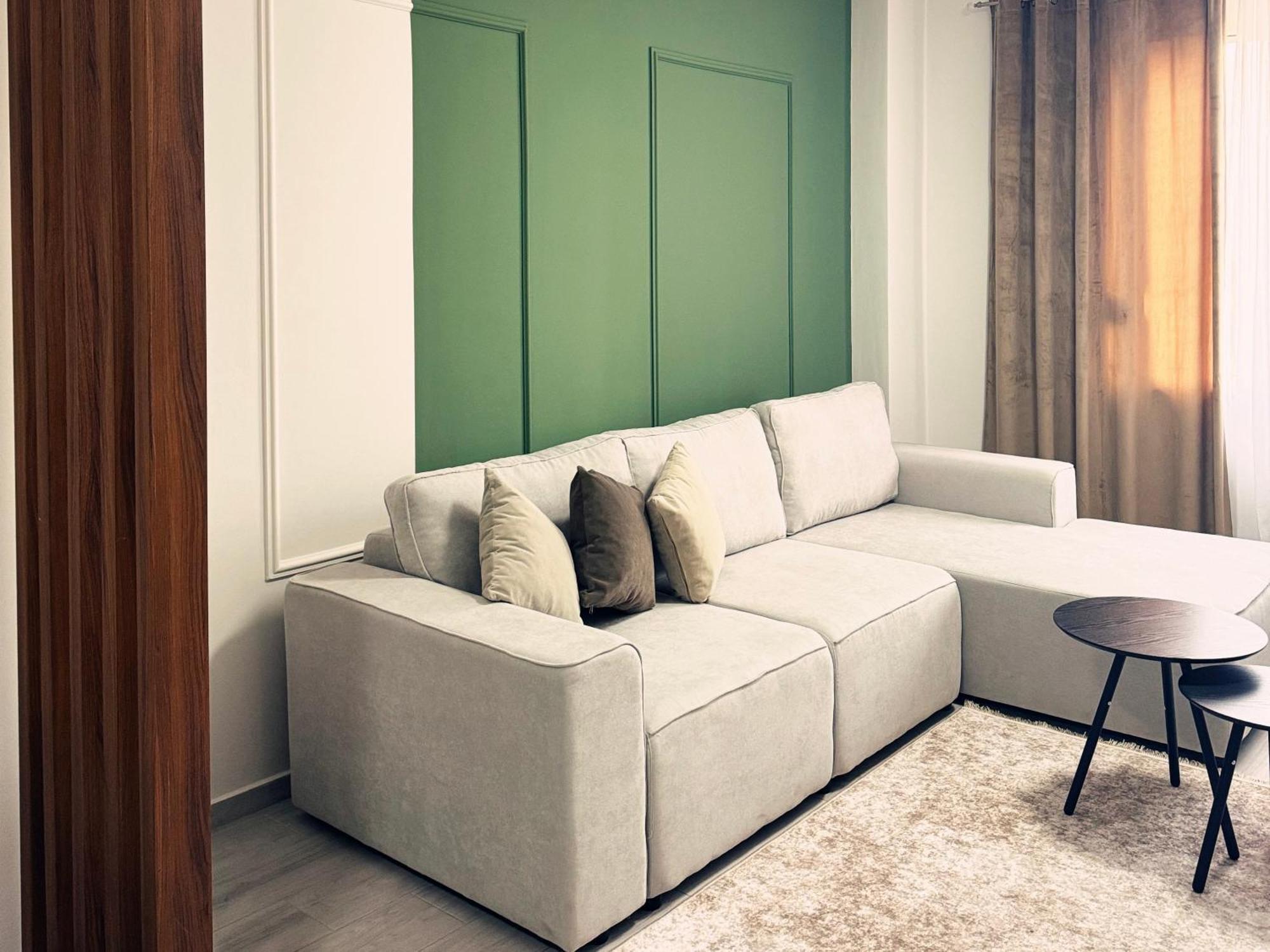 Enol Plazza Apartment Tiranë Luaran gambar