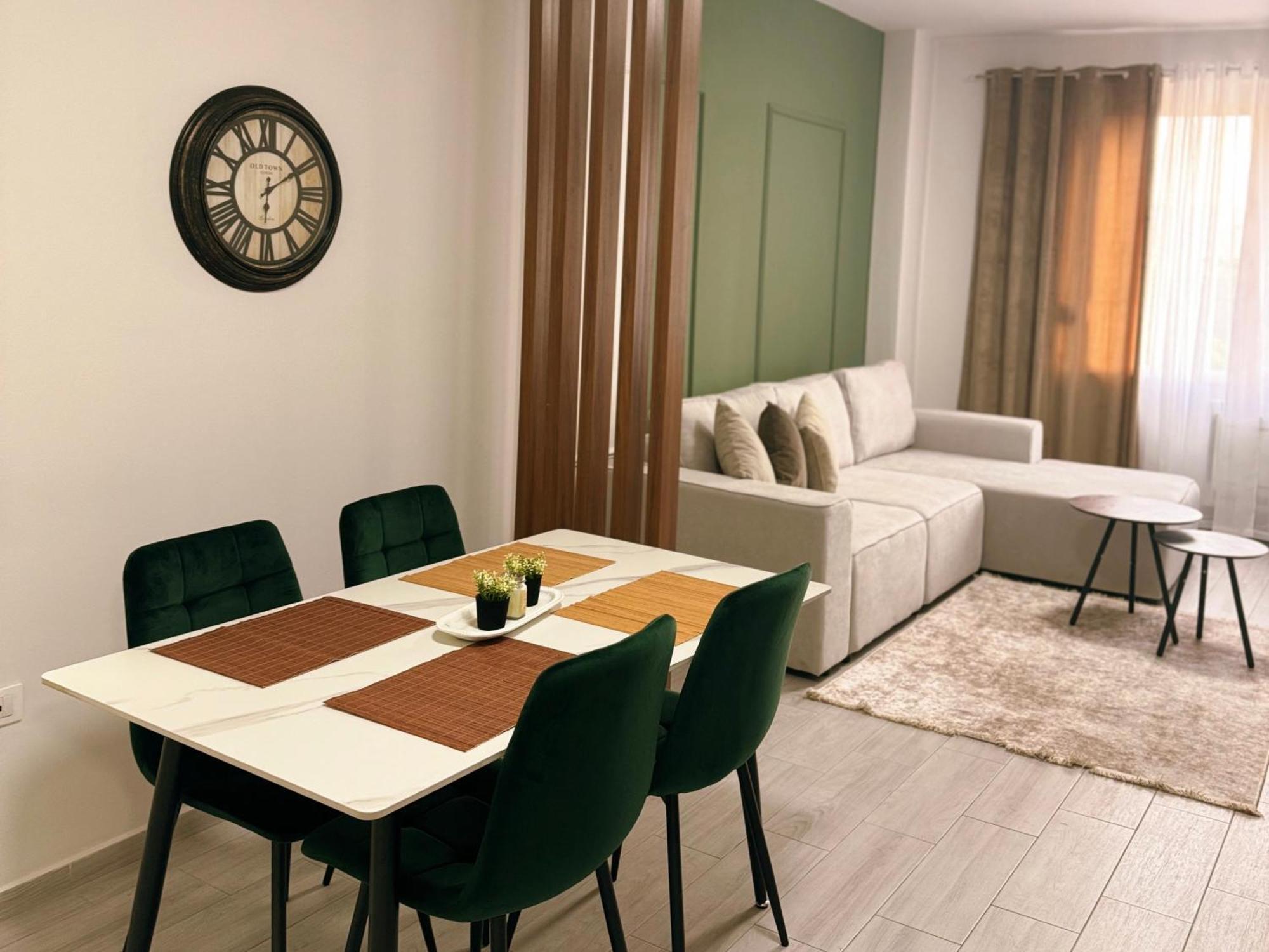 Enol Plazza Apartment Tiranë Luaran gambar